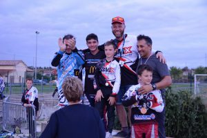 Famille Faure sur la plus haute marche du podium